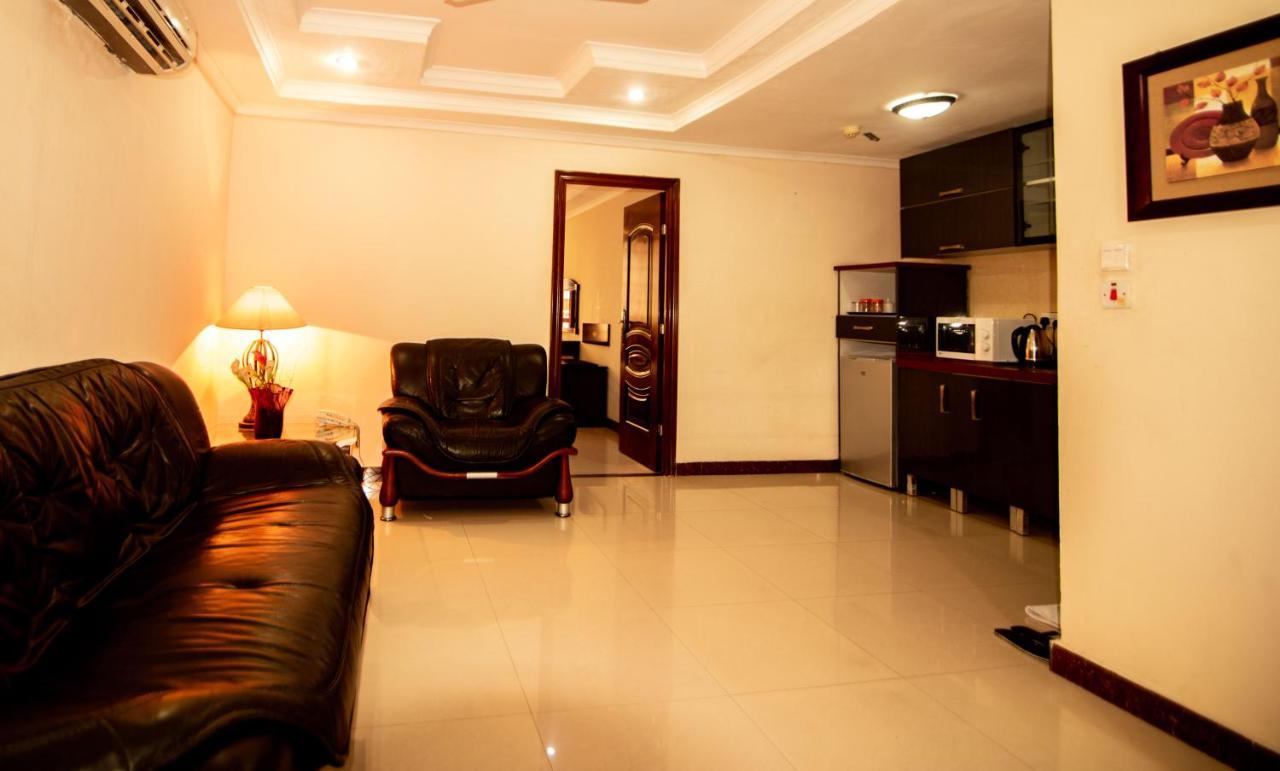 Urban Rose Hotel & Apartments Dar es Salaam Esterno foto