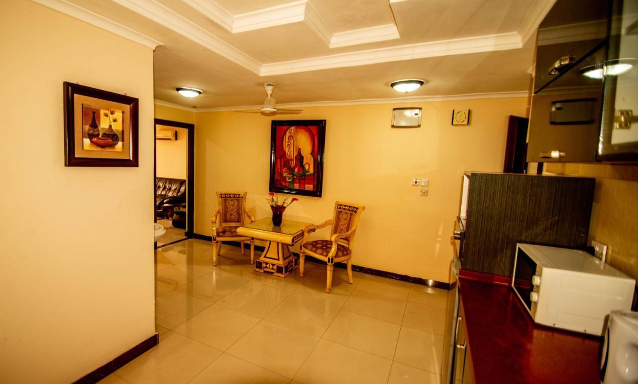 Urban Rose Hotel & Apartments Dar es Salaam Esterno foto