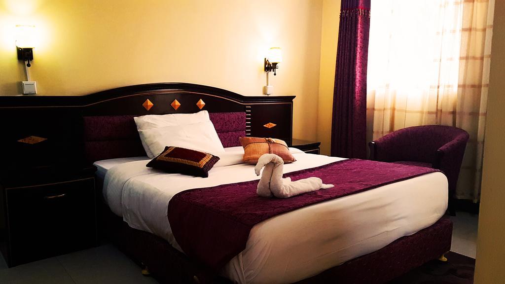Urban Rose Hotel & Apartments Dar es Salaam Esterno foto