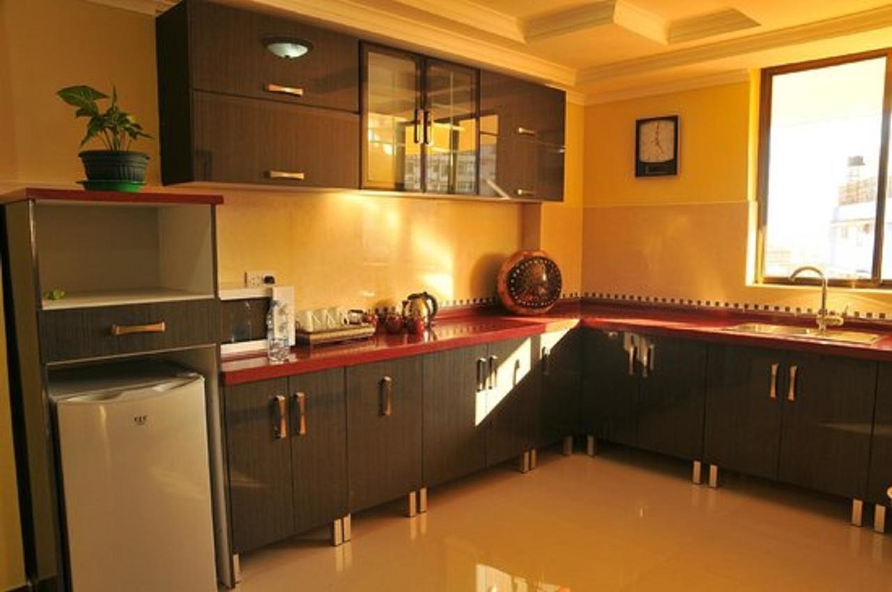 Urban Rose Hotel & Apartments Dar es Salaam Esterno foto