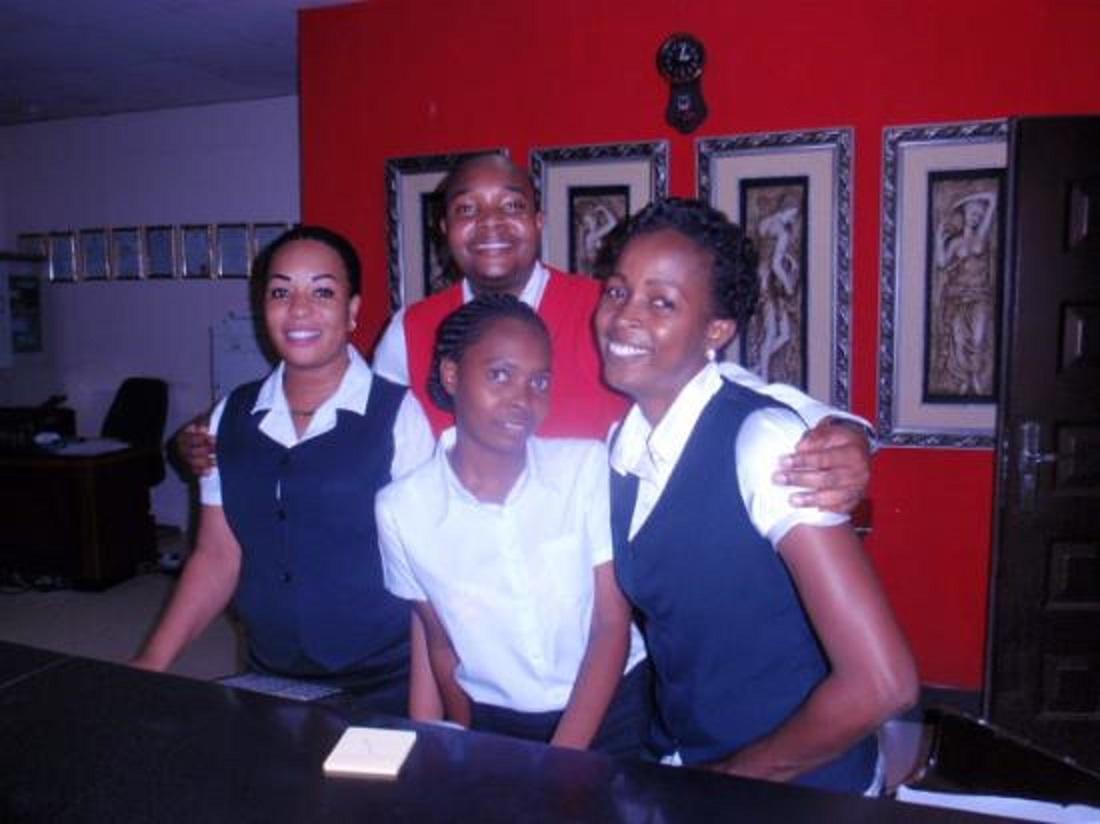 Urban Rose Hotel & Apartments Dar es Salaam Esterno foto