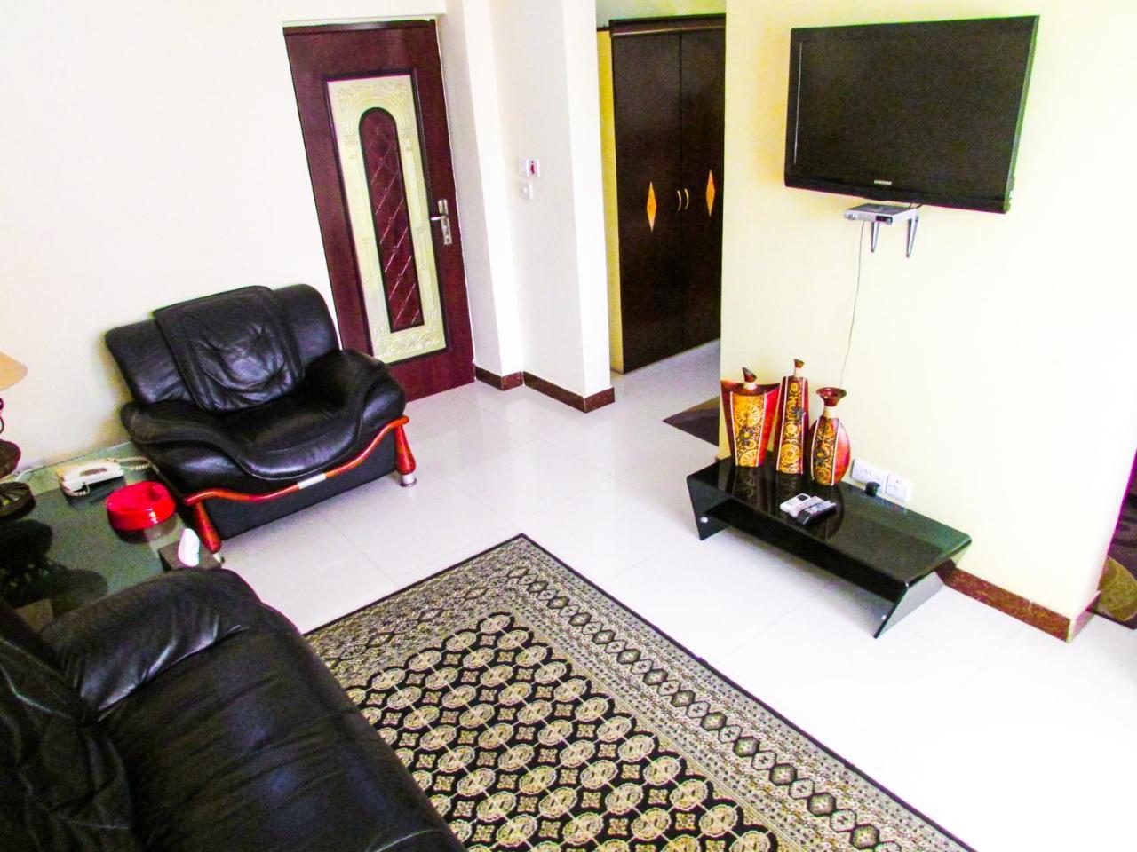 Urban Rose Hotel & Apartments Dar es Salaam Esterno foto
